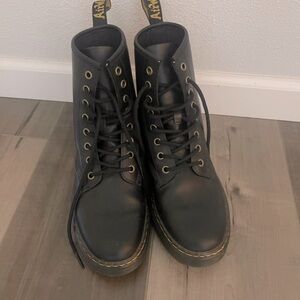Women Dr. Martens Black boot